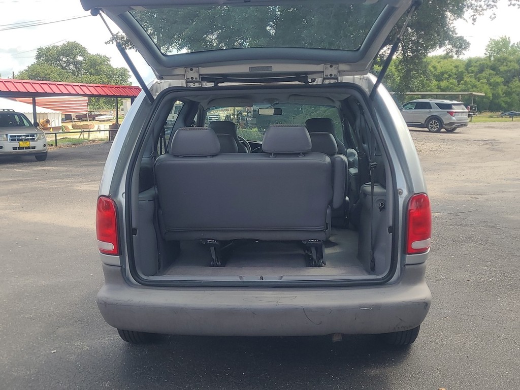 Plymouth Voyager Vehicle Image 5
