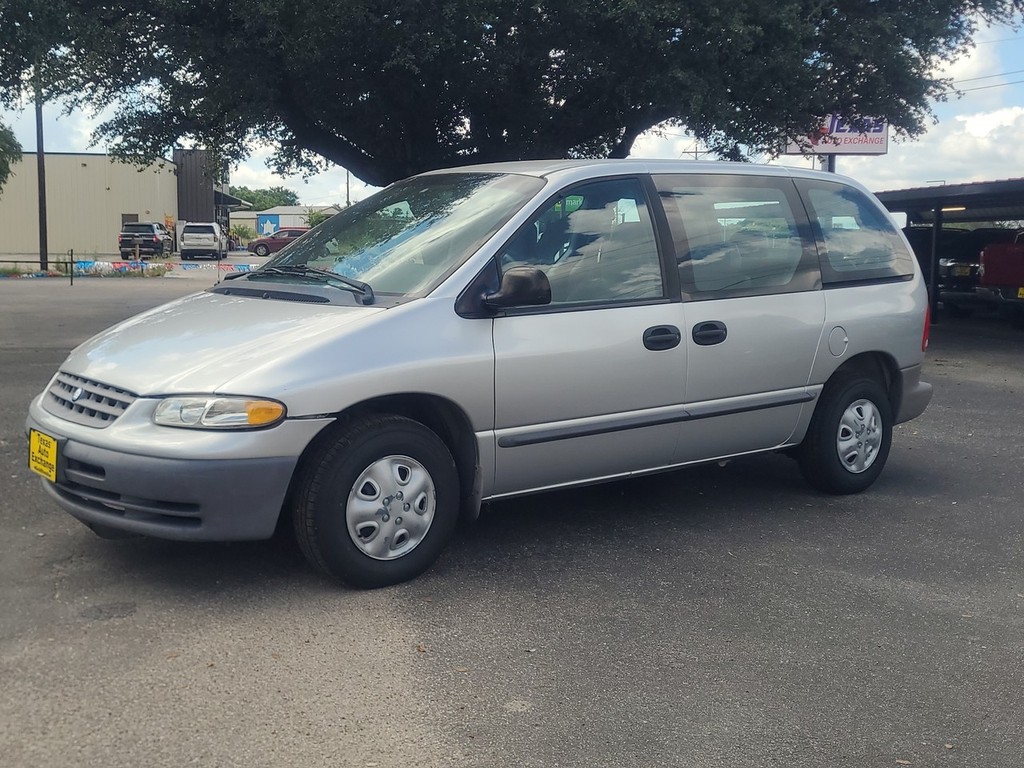 Plymouth Voyager Vehicle Image 9