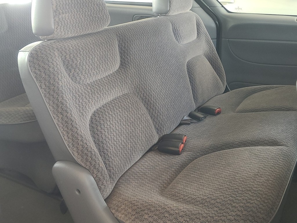 Plymouth Voyager Vehicle Image 12