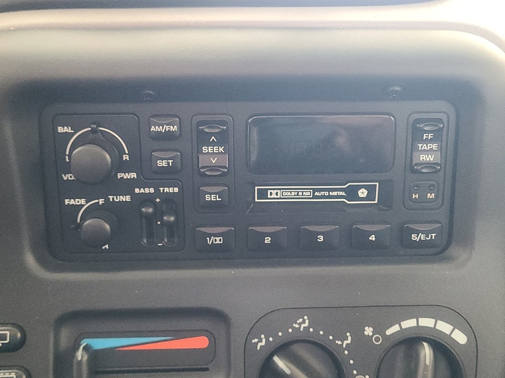 Plymouth Voyager Vehicle Image 16