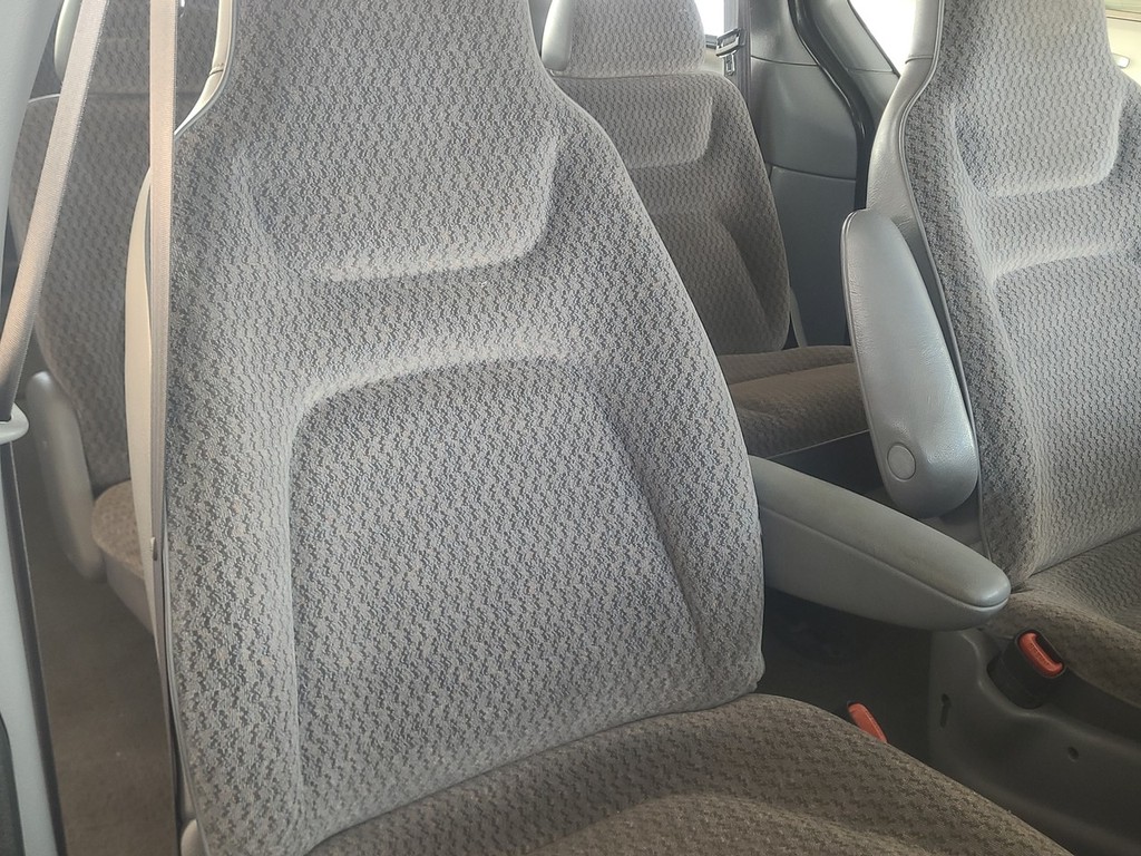Plymouth Voyager Vehicle Image 19