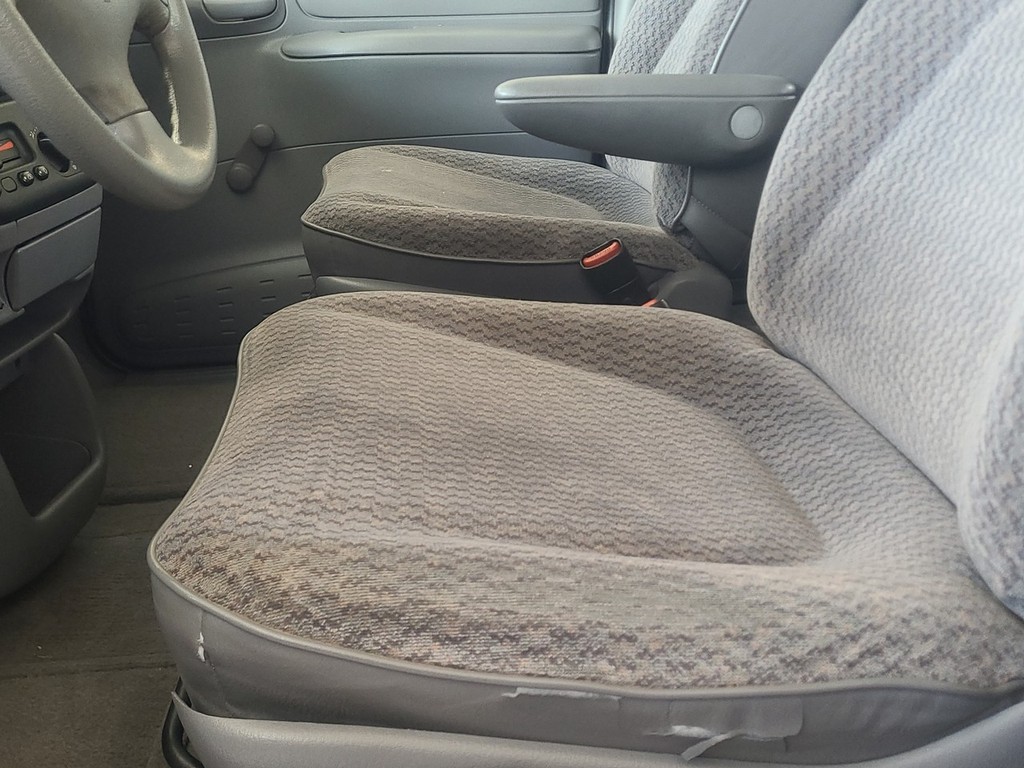 Plymouth Voyager Vehicle Image 22