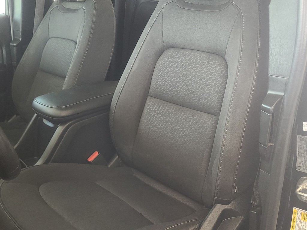 GMC Canyon Vehicle Full-screen Gallery Image 20