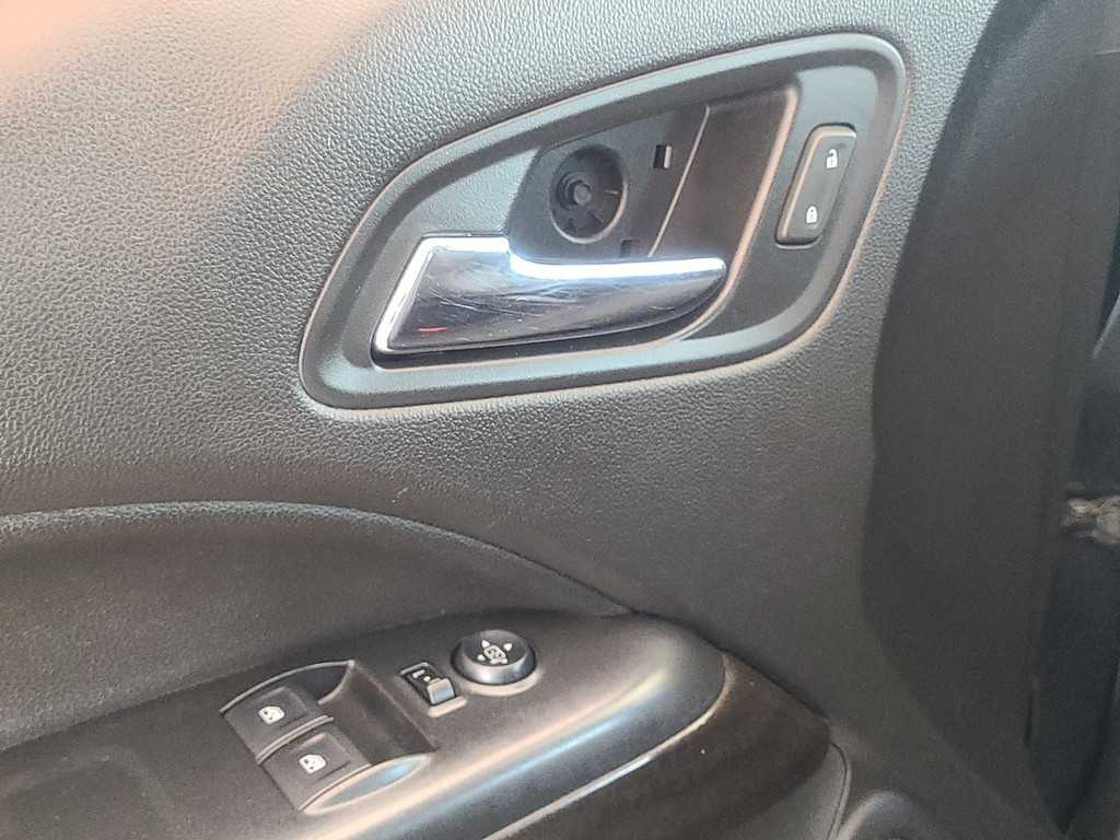 GMC Canyon Vehicle Full-screen Gallery Image 25