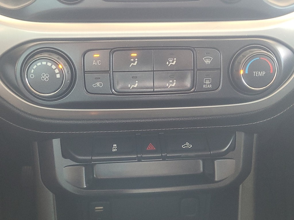 GMC Canyon Vehicle Full-screen Gallery Image 31
