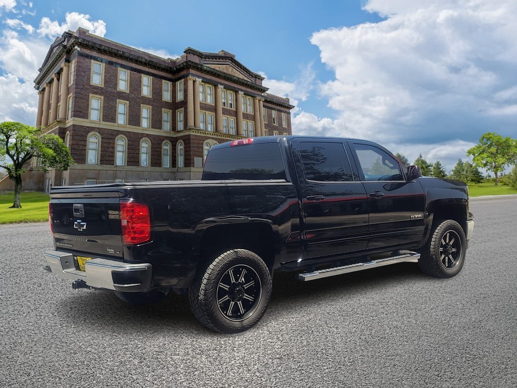 Chevrolet Silverado 1500 Vehicle Full-screen Gallery Image 03