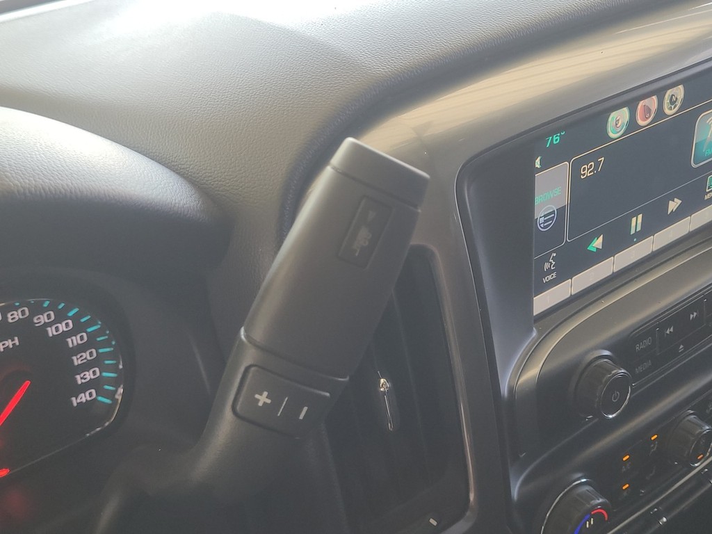 Chevrolet Silverado 1500 Vehicle Full-screen Gallery Image 17