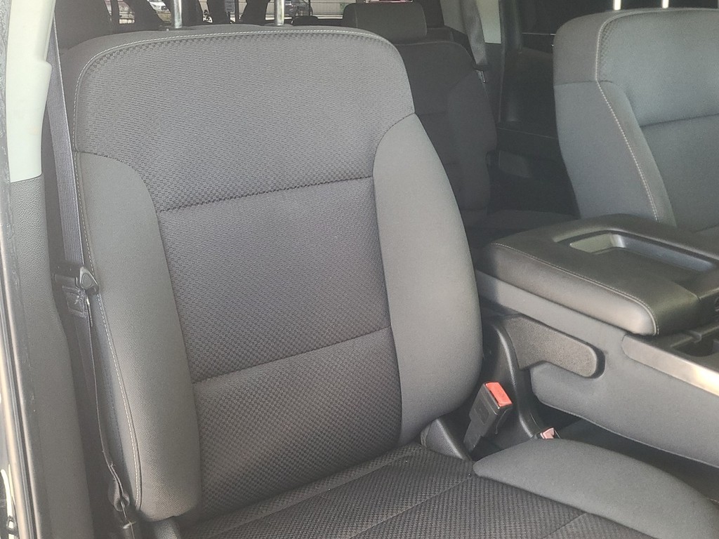 Chevrolet Silverado 1500 Vehicle Full-screen Gallery Image 19