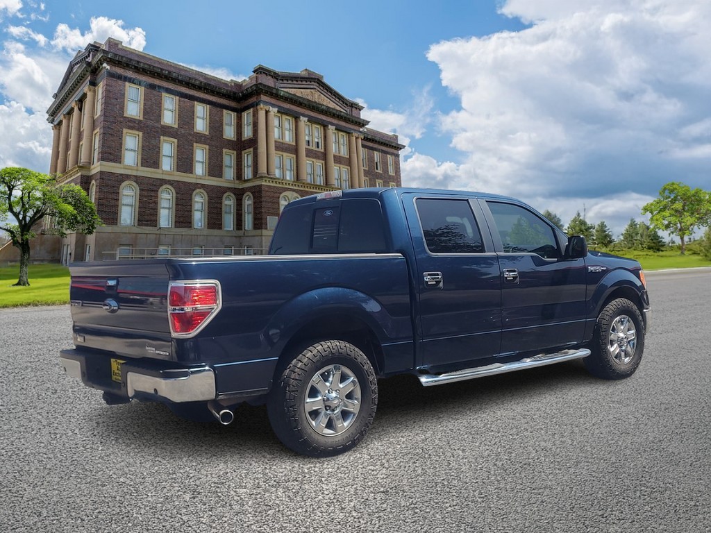 Ford F-150 Vehicle Full-screen Gallery Image 03