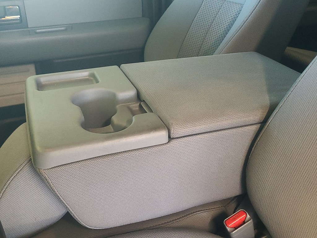 Ford F-150 Vehicle Full-screen Gallery Image 18