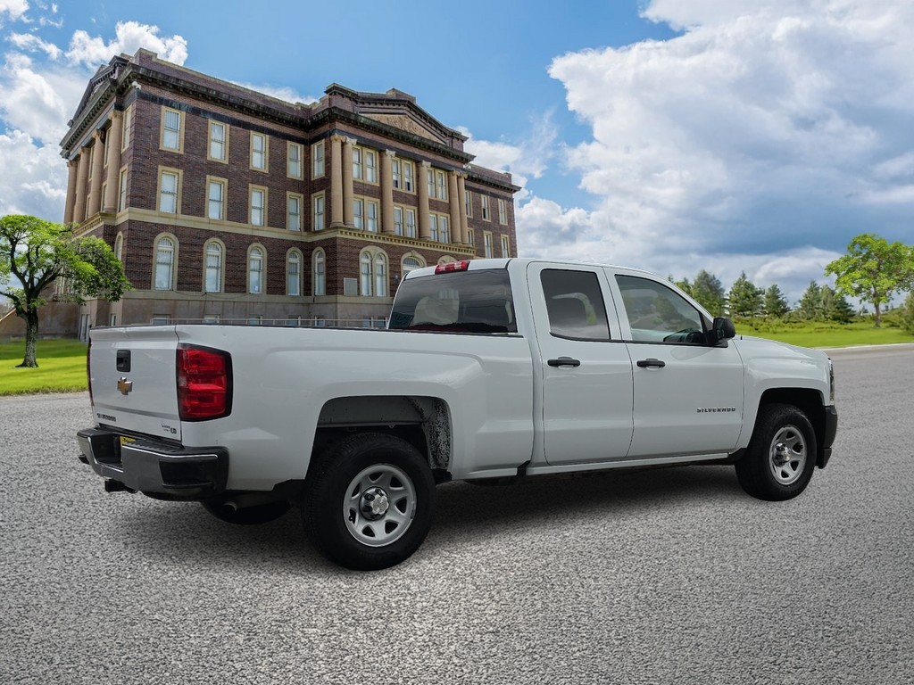 Chevrolet Silverado 1500 LD Vehicle Full-screen Gallery Image 03