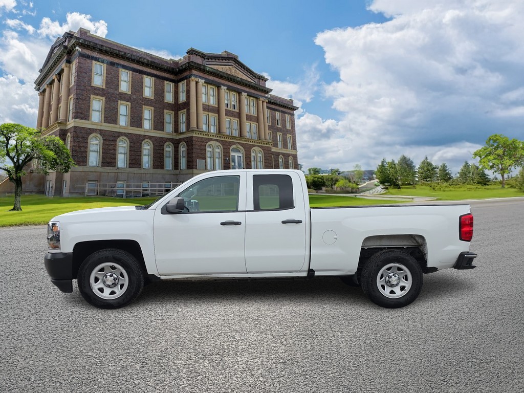 Chevrolet Silverado 1500 LD Vehicle Full-screen Gallery Image 06