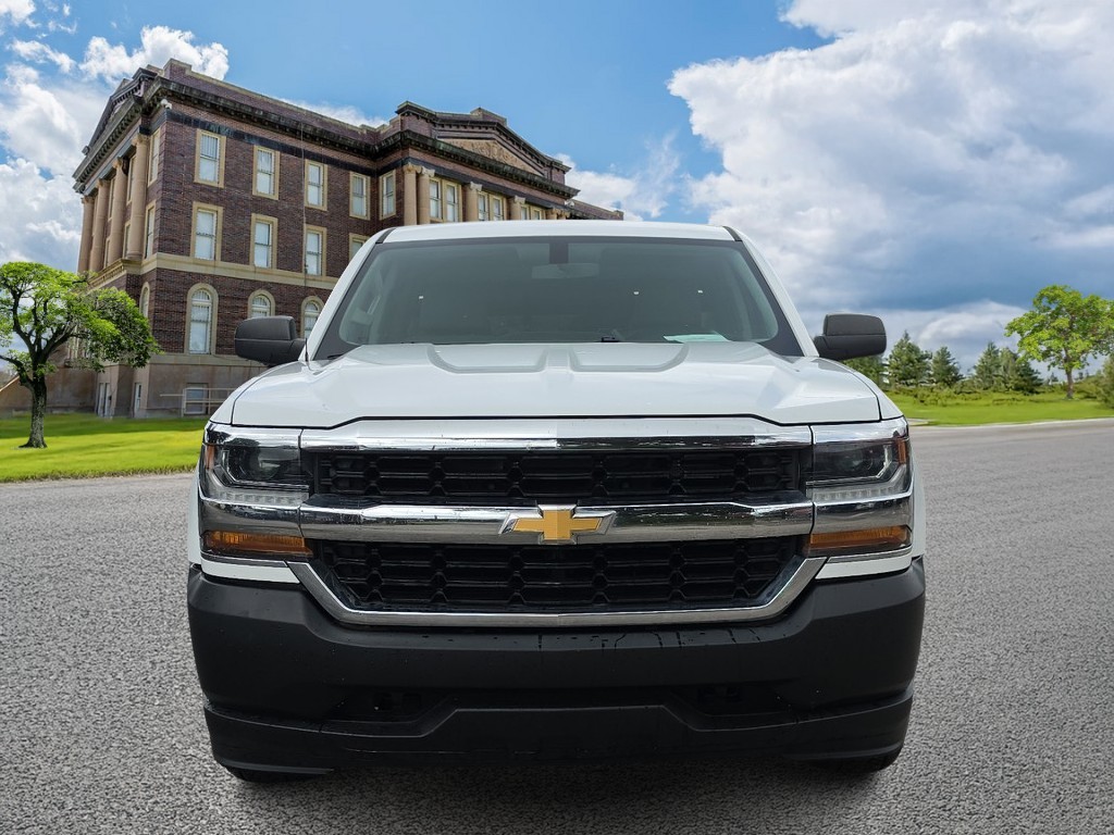 Chevrolet Silverado 1500 LD Vehicle Full-screen Gallery Image 08
