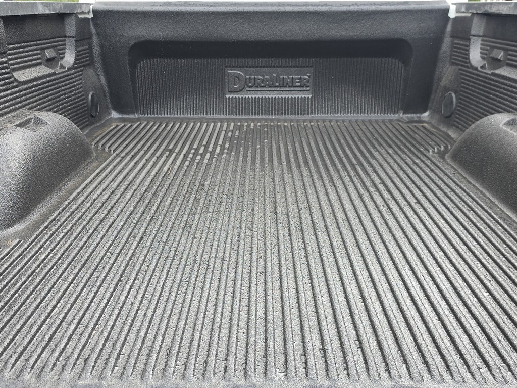 Chevrolet Silverado 1500 LD Vehicle Full-screen Gallery Image 09
