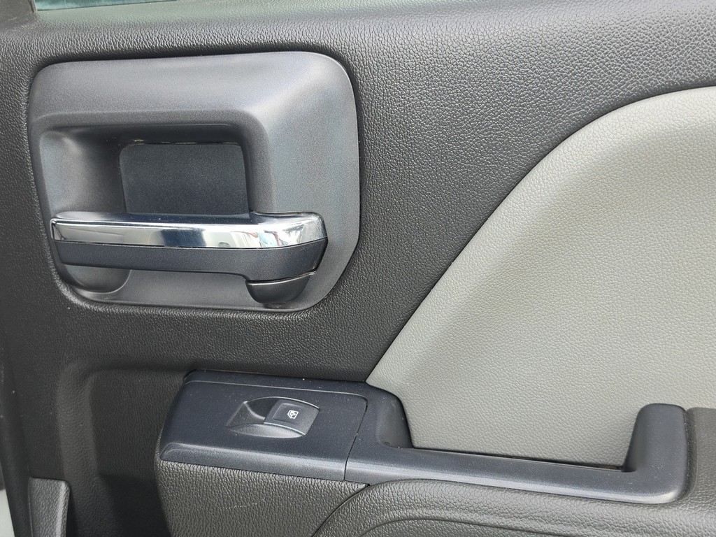 Chevrolet Silverado 1500 LD Vehicle Full-screen Gallery Image 13