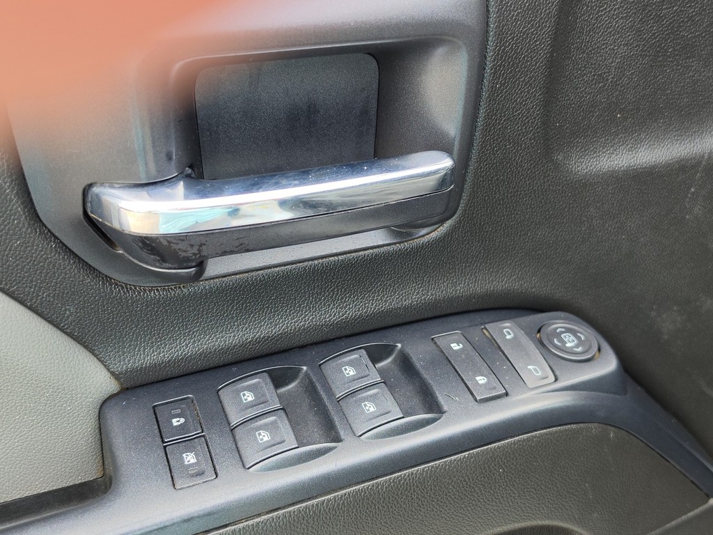 Chevrolet Silverado 1500 LD Vehicle Full-screen Gallery Image 25