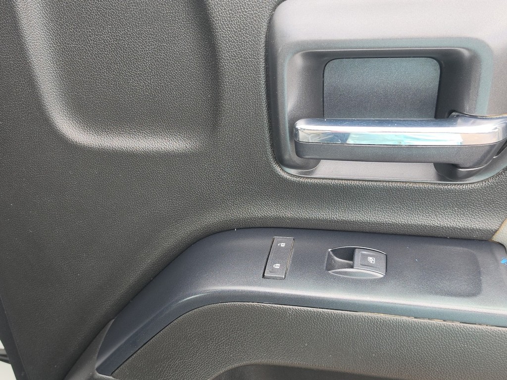 Chevrolet Silverado 1500 LD Vehicle Full-screen Gallery Image 26