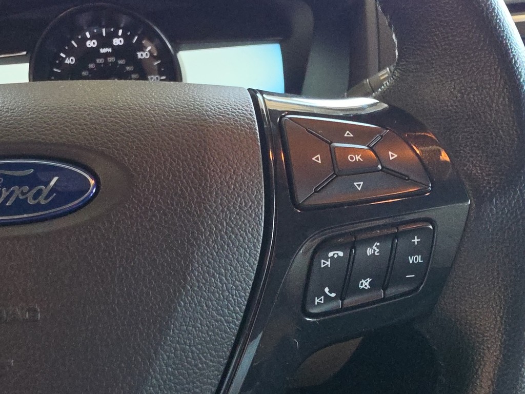 Ford Explorer Vehicle Image 29