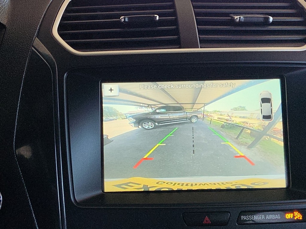 Ford Explorer Vehicle Image 33