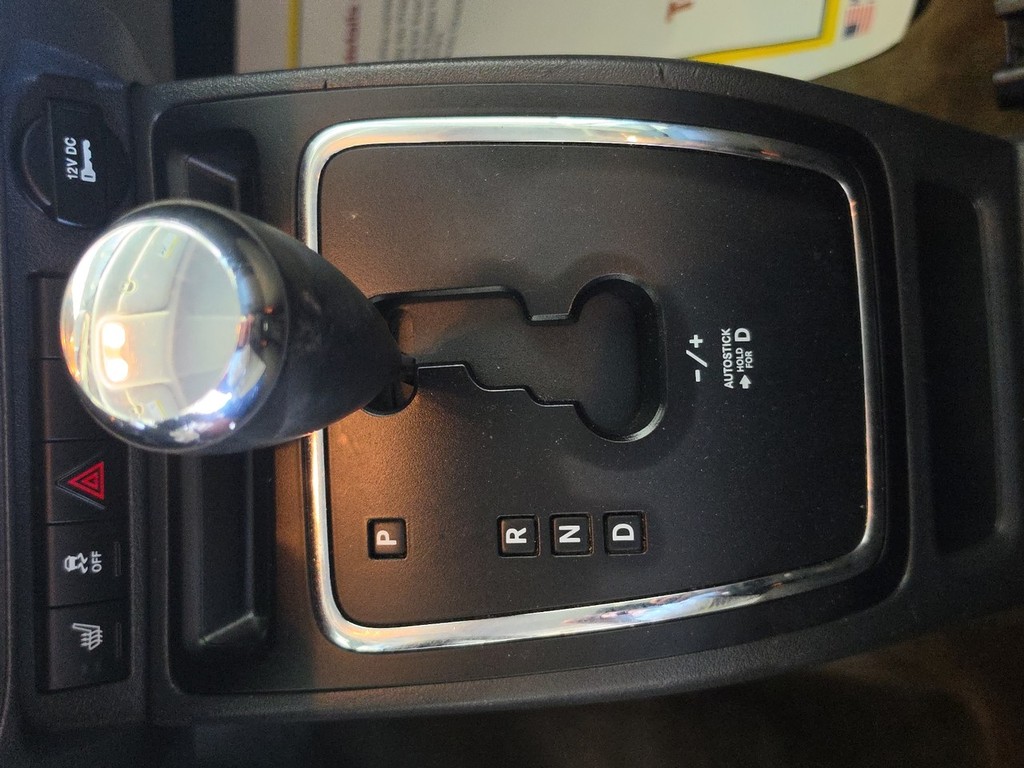 Jeep Patriot Vehicle Image 17
