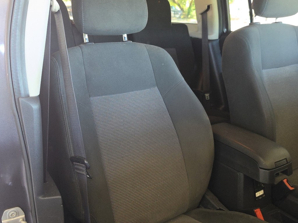 Jeep Patriot Vehicle Image 19