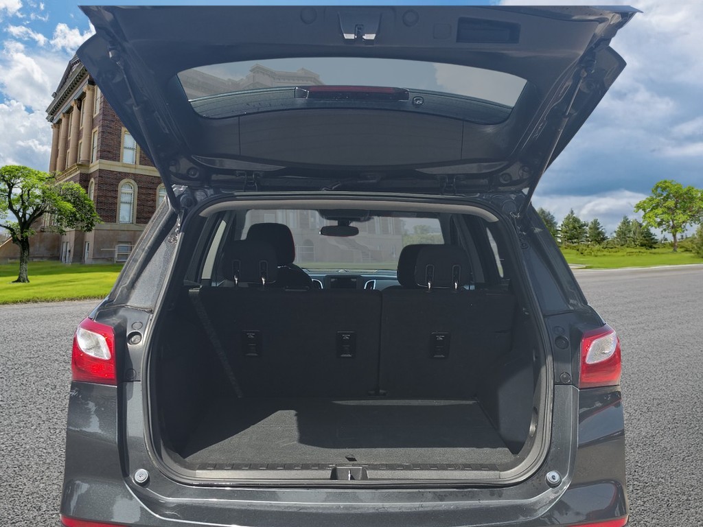 Chevrolet Equinox Vehicle Full-screen Gallery Image 05