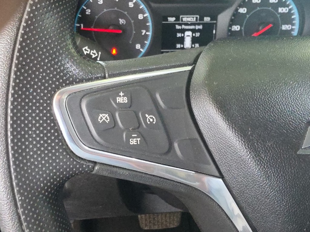 Chevrolet Equinox Vehicle Full-screen Gallery Image 28