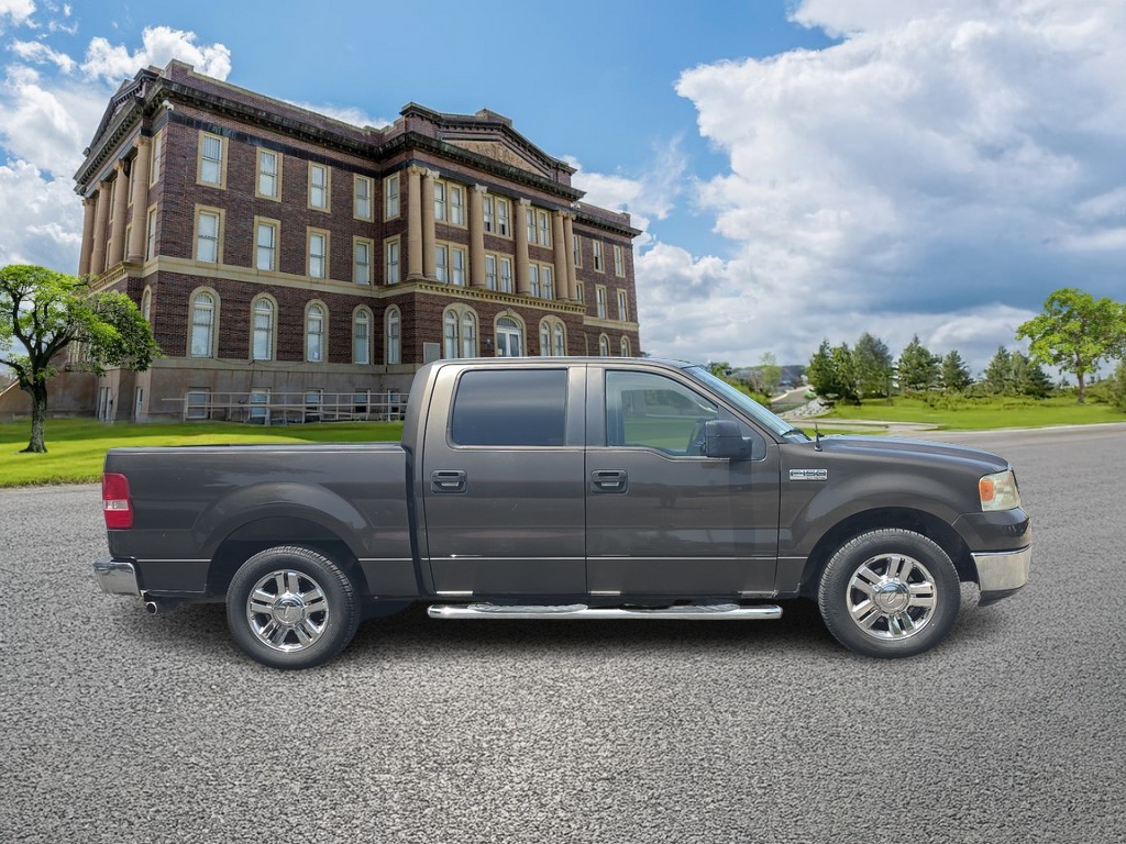 Ford F-150 Vehicle Full-screen Gallery Image 2