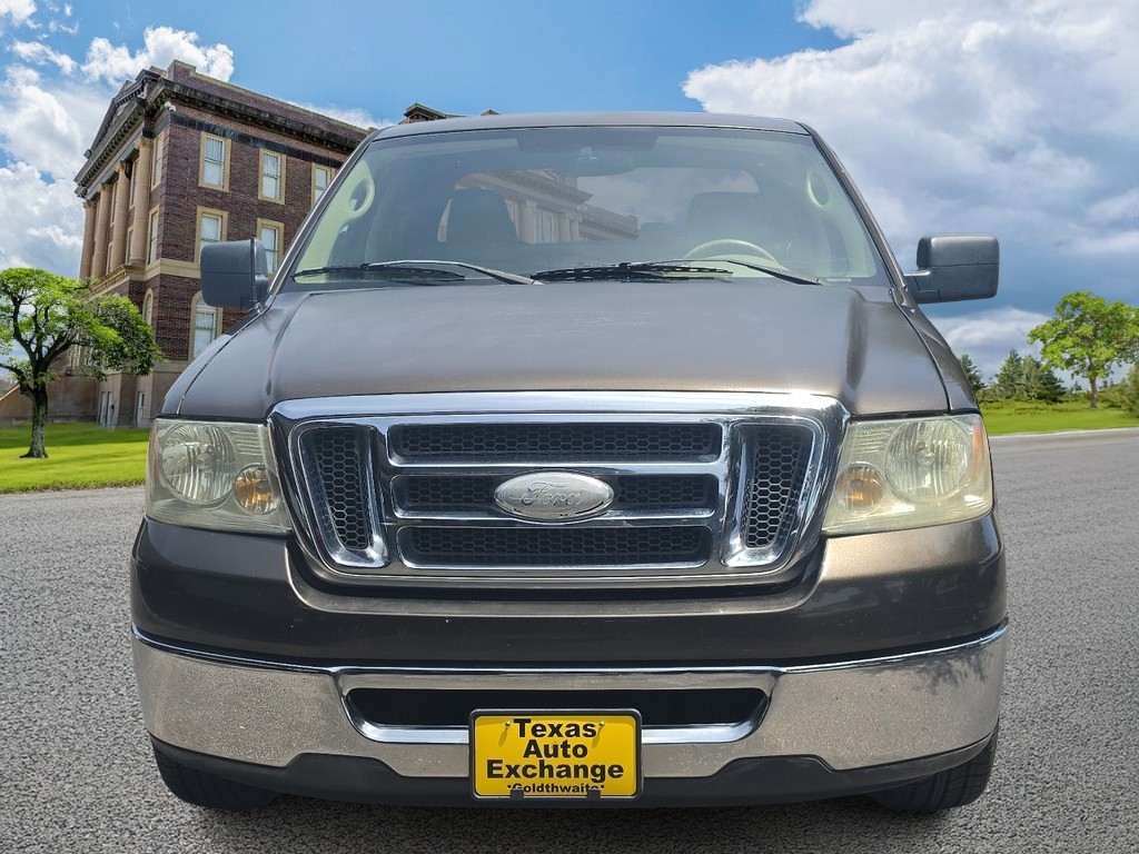 Ford F-150 Vehicle Full-screen Gallery Image 8