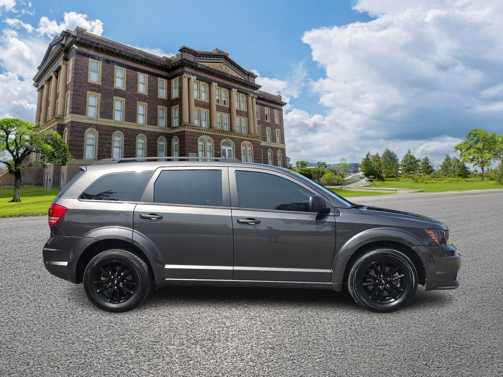 Dodge Journey Vehicle Full-screen Gallery Image 2