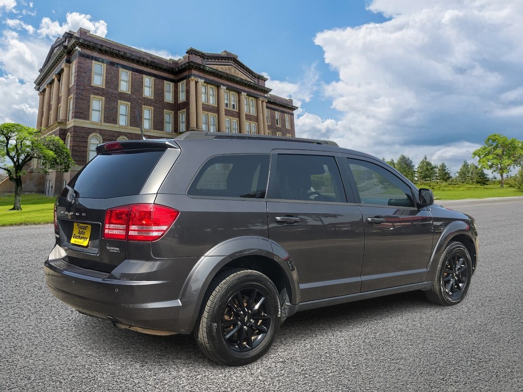 Dodge Journey Vehicle Full-screen Gallery Image 3