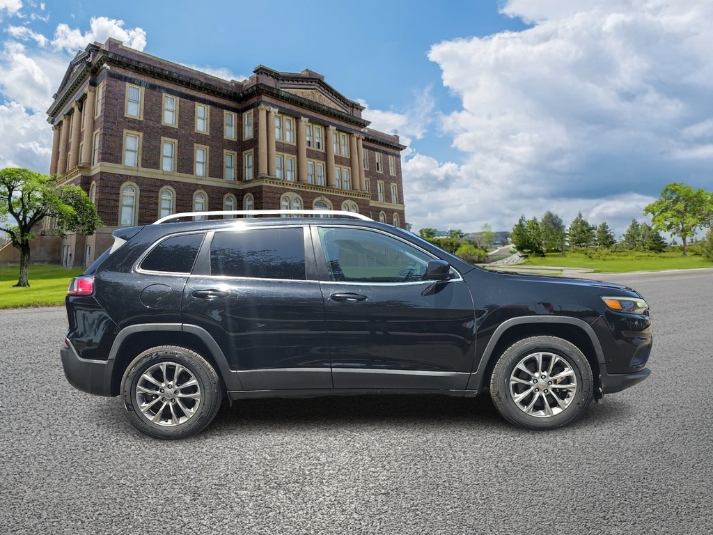 Jeep Cherokee Vehicle Full-screen Gallery Image 2