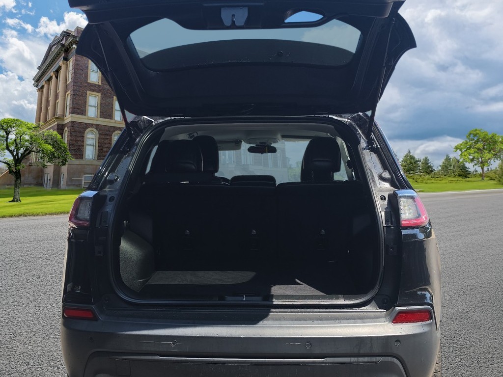 Jeep Cherokee Vehicle Full-screen Gallery Image 5