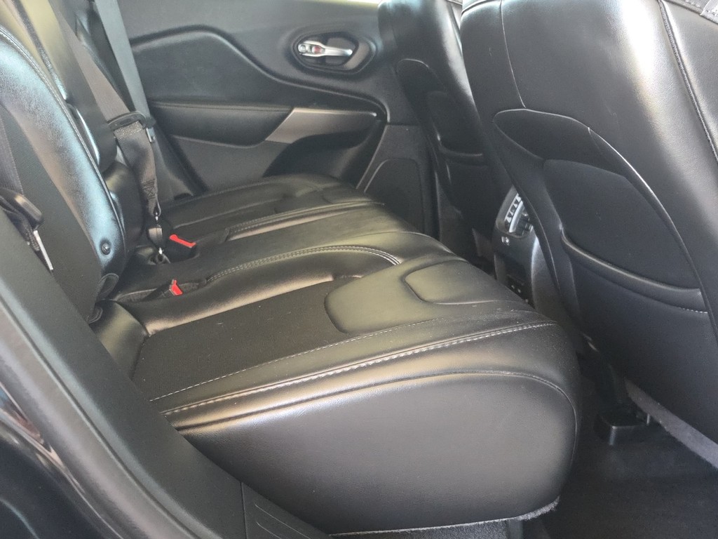 Jeep Cherokee Vehicle Full-screen Gallery Image 10