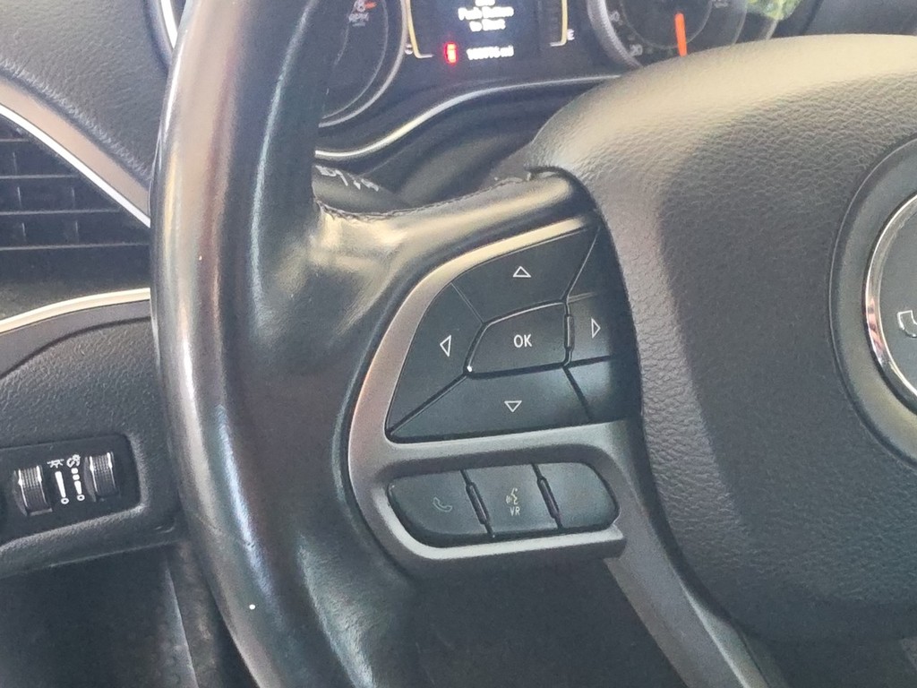 Jeep Cherokee Vehicle Full-screen Gallery Image 28