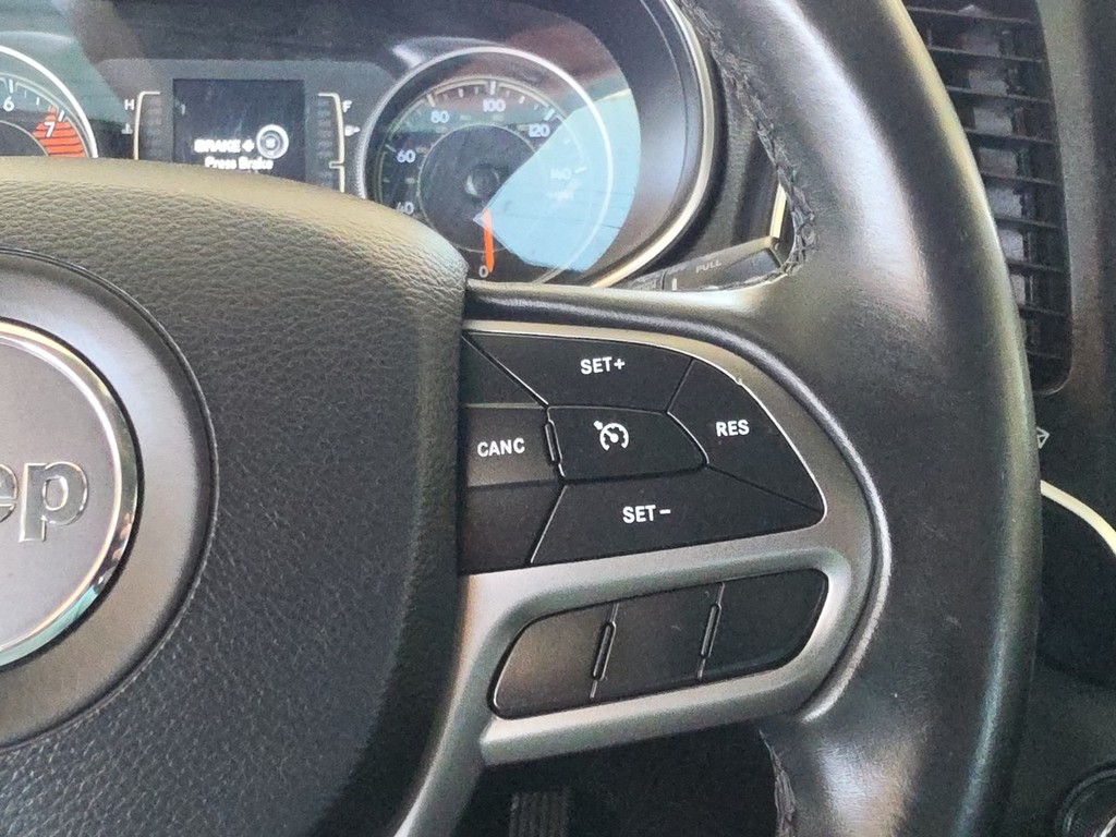 Jeep Cherokee Vehicle Full-screen Gallery Image 29
