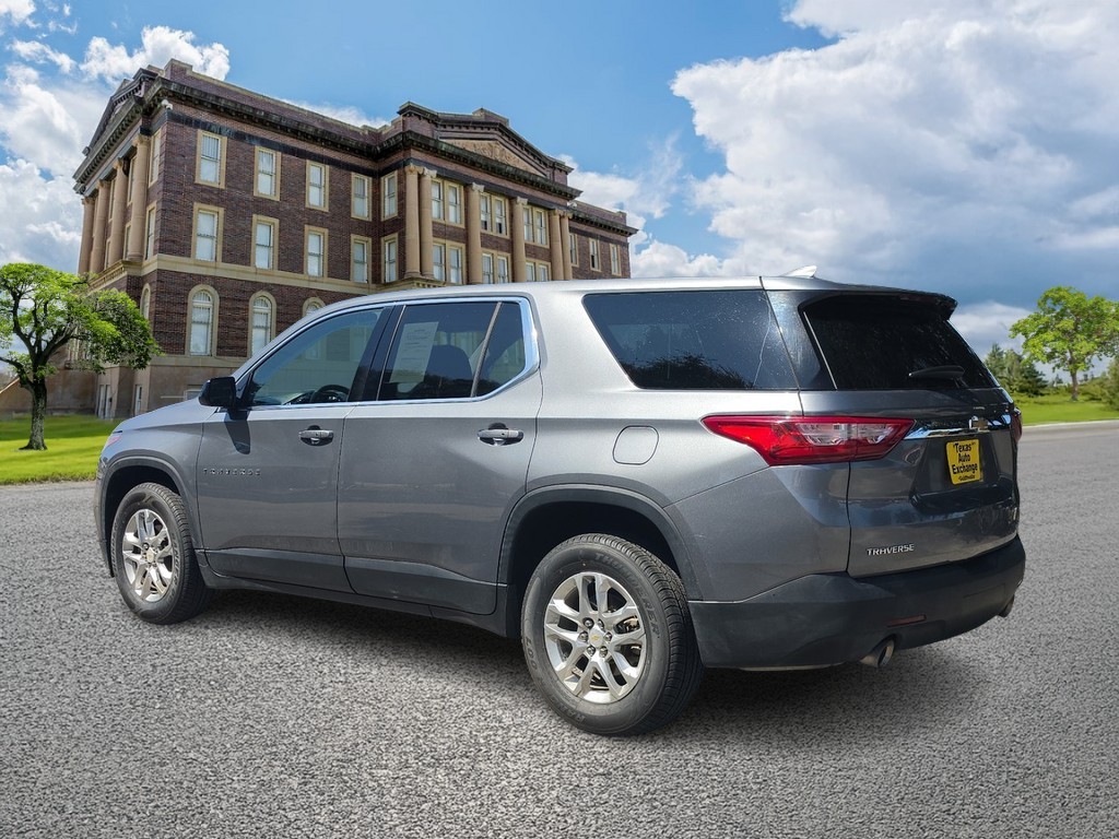 Chevrolet Traverse Vehicle Full-screen Gallery Image 6