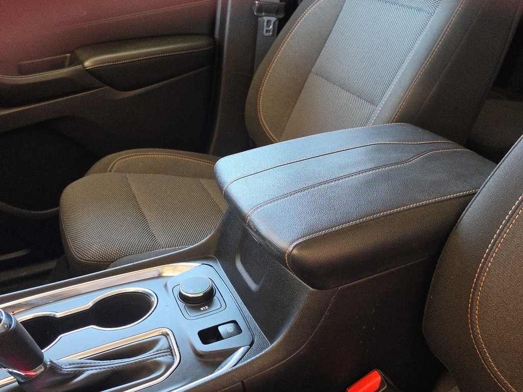 Chevrolet Traverse Vehicle Full-screen Gallery Image 18
