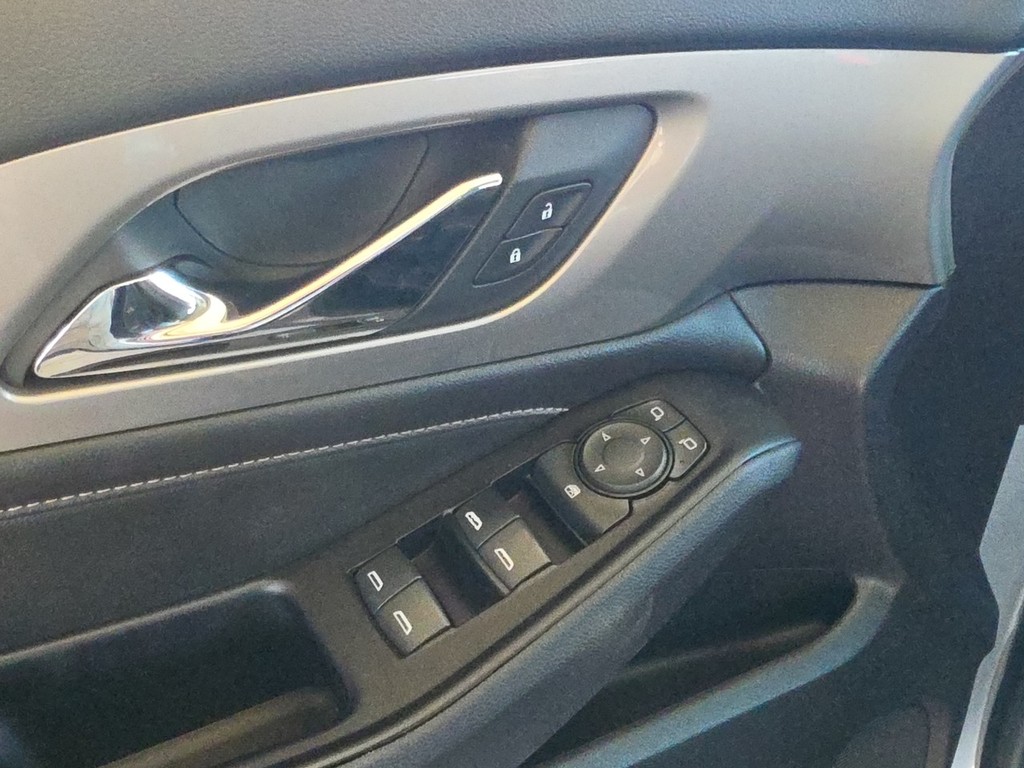 Chevrolet Traverse Vehicle Full-screen Gallery Image 25