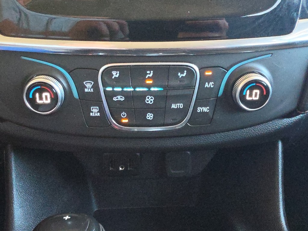Chevrolet Traverse Vehicle Full-screen Gallery Image 31