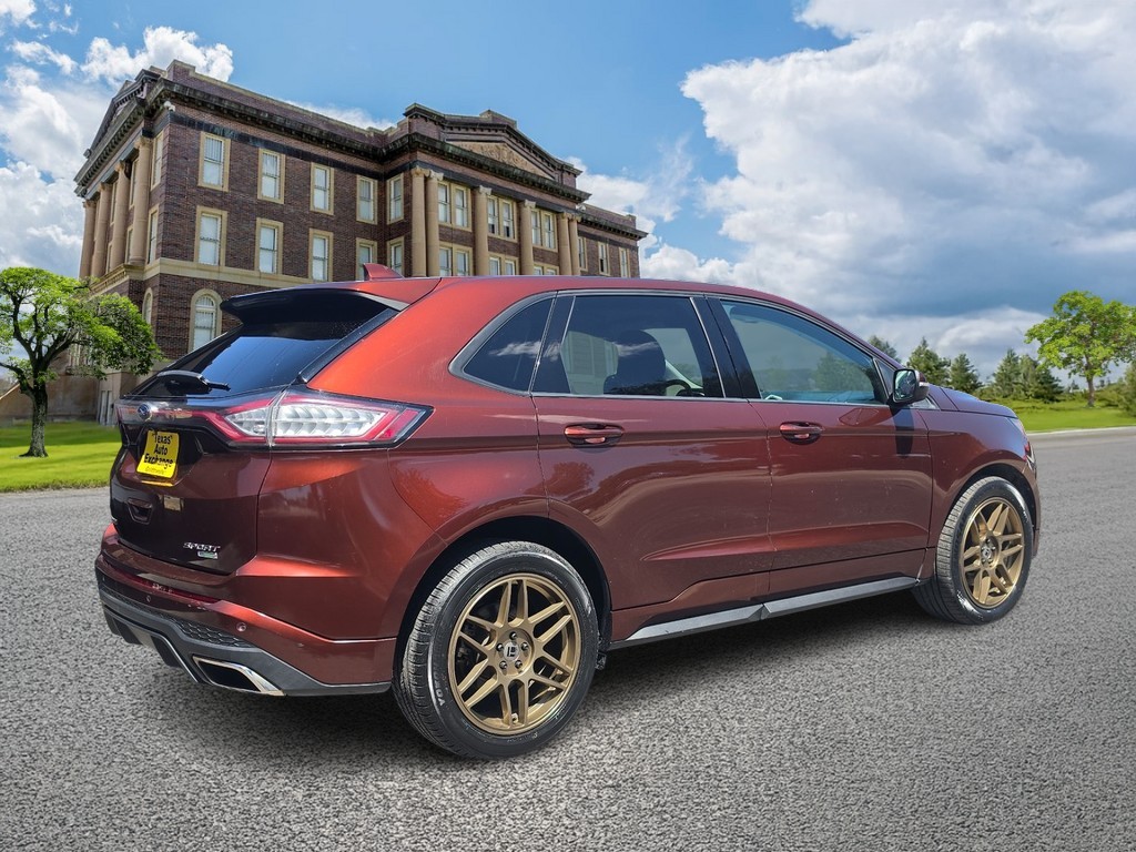 Ford Edge Vehicle Full-screen Gallery Image 3