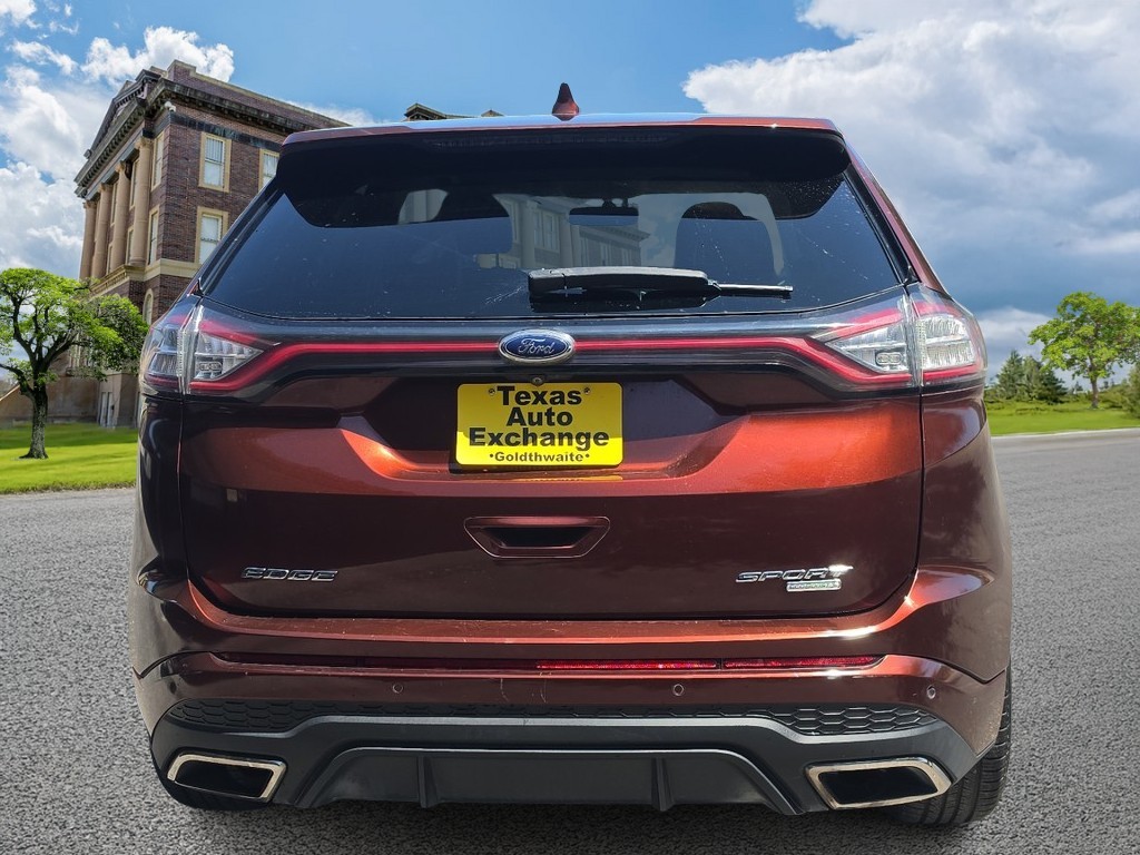 Ford Edge Vehicle Full-screen Gallery Image 4