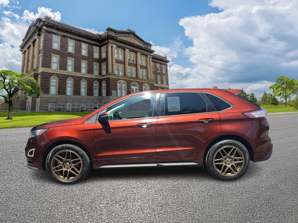 Ford Edge Vehicle Full-screen Gallery Image 7