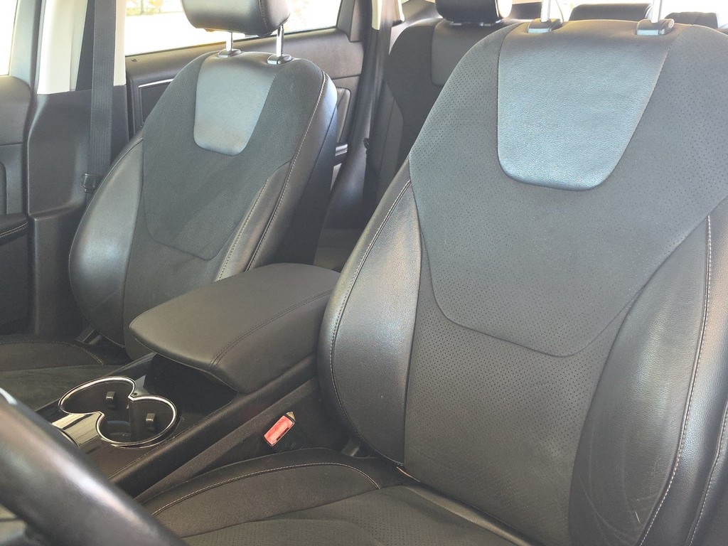 Ford Edge Vehicle Full-screen Gallery Image 20