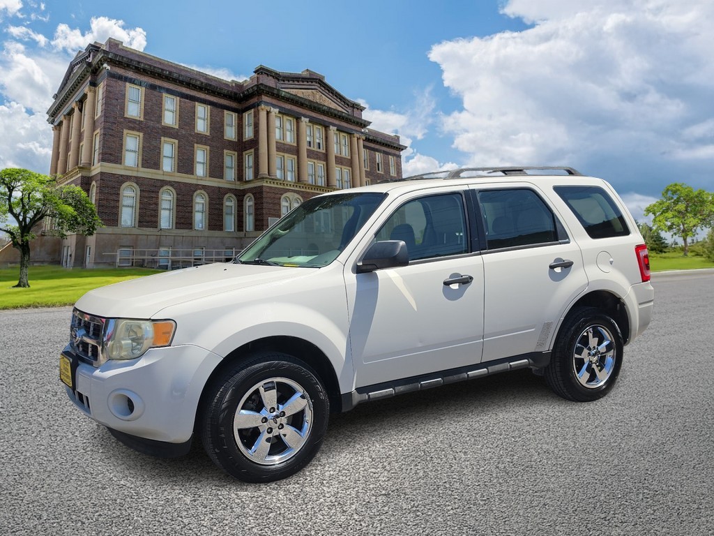 Ford Escape Vehicle Full-screen Gallery Image 08