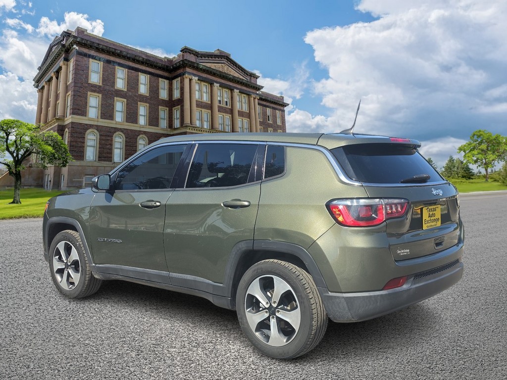 Jeep Compass Vehicle Full-screen Gallery Image 04