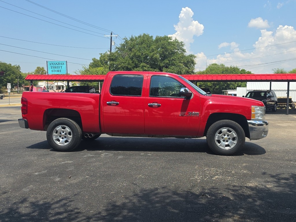 Chevrolet Silverado 1500 Vehicle Full-screen Gallery Image 2