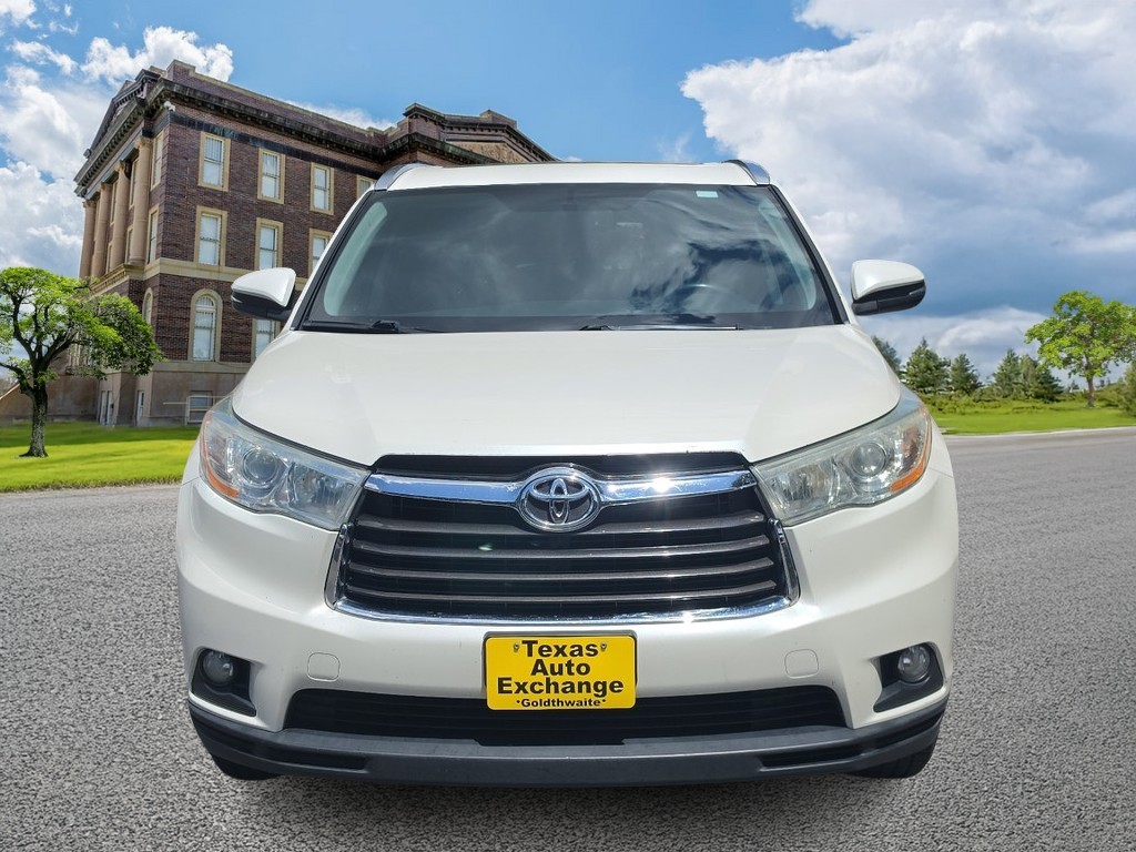 Toyota Highlander Vehicle Full-screen Gallery Image 9