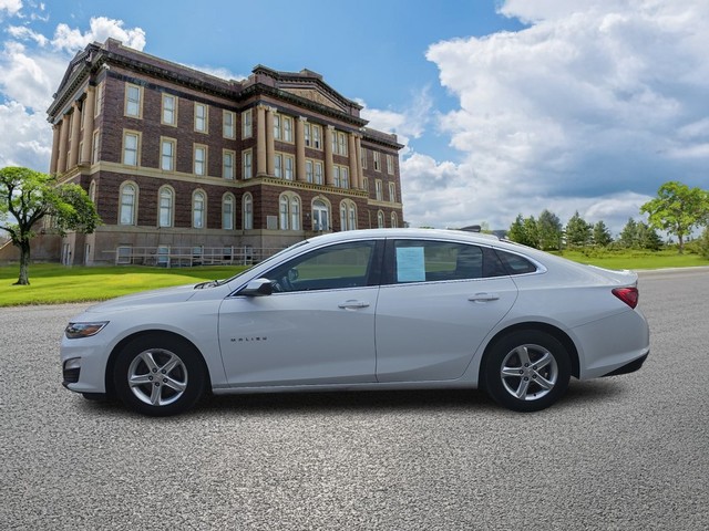Chevrolet Malibu Vehicle Full-screen Gallery Image 07
