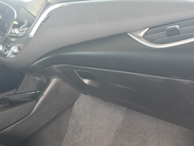Chevrolet Malibu Vehicle Full-screen Gallery Image 14
